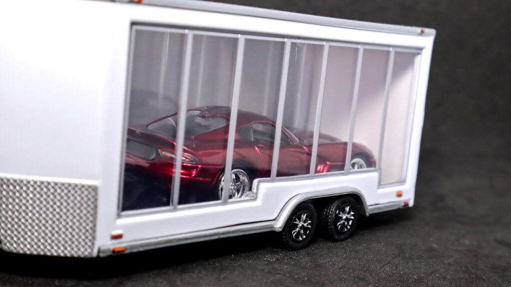 Greenlight glass trailer from Dodge Durango Hitch N Tow model with diecast dodge viper in it